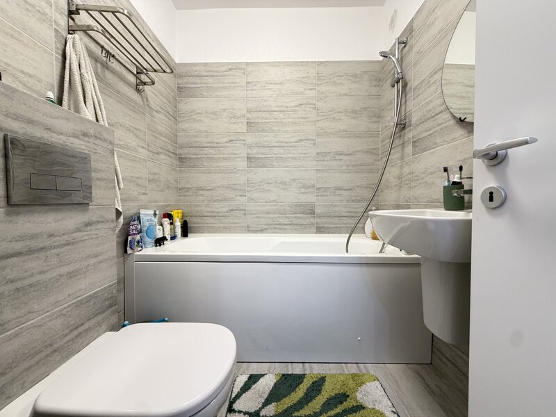 Pantelimon Apartament 3 camere de vanzare - loc de parcare- boxa inclusa